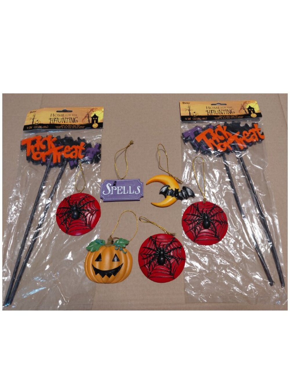 Halloween Bundle includes 6 Resin Ornaments & 2 packs of Felt Picks